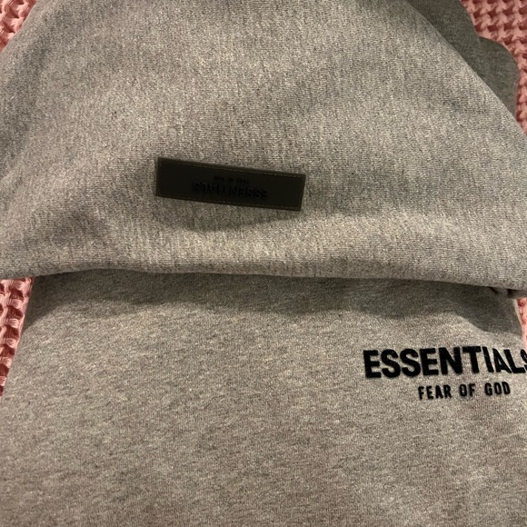 ESSENTIAL HOODIE - Picture 4 of 4